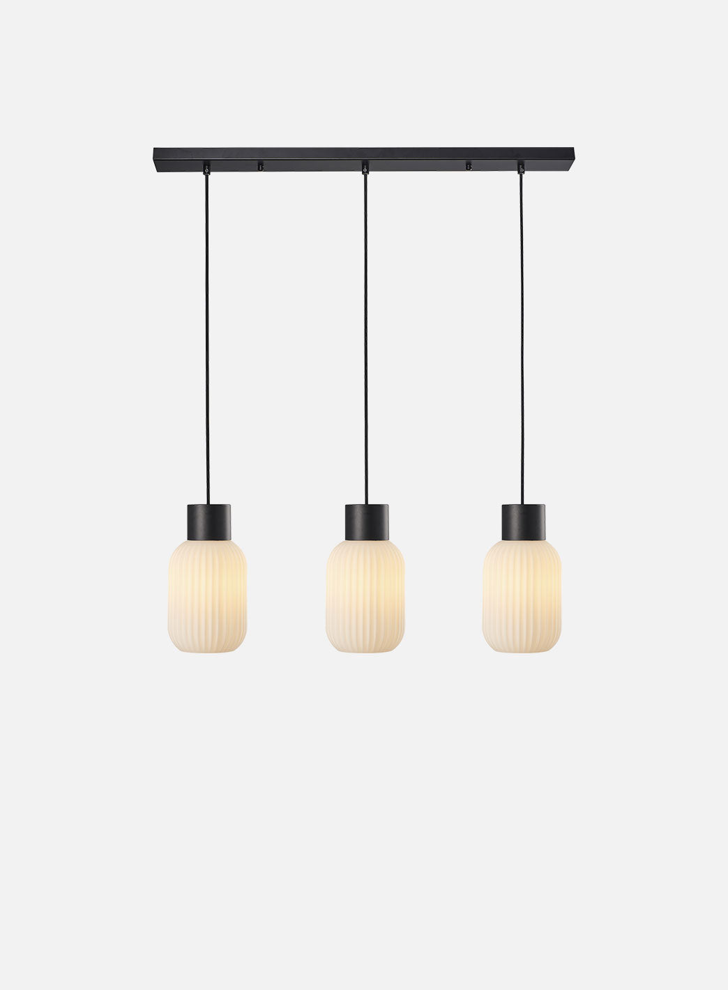 05d5a3f9360386c2961f1e133bc9a7fd2ff9c376_ina_langbord_opal.jpg
