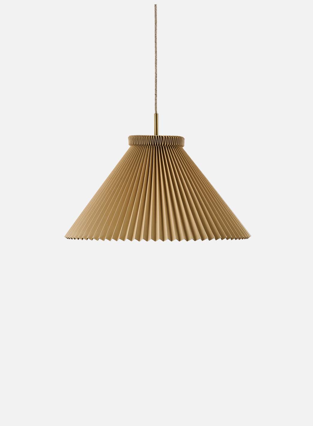 0f03dbf10c84f5ede727a8af3b98d99c7fef6001_model_1_buttermilk_leklint.jpg