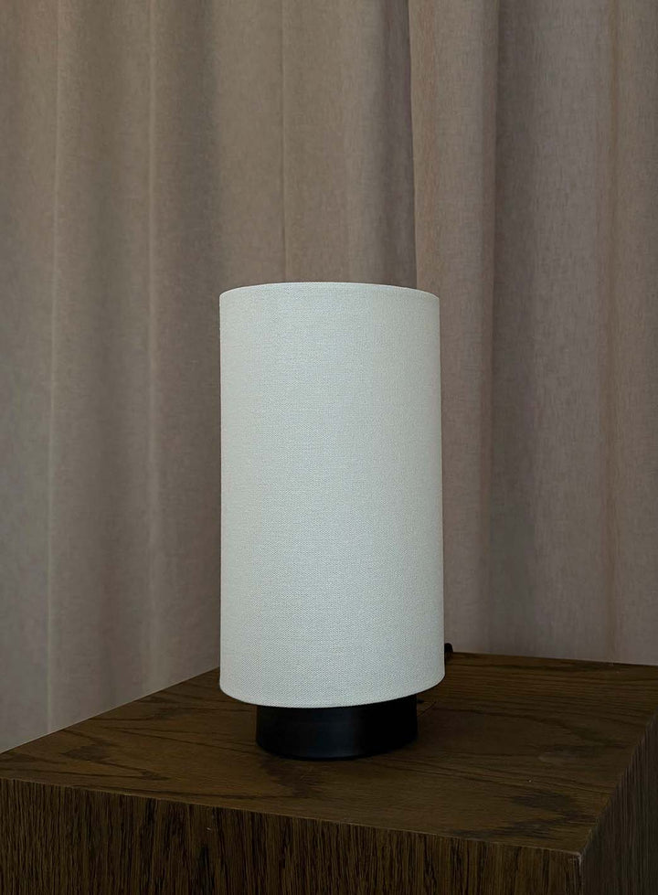 128f457639c3088b179e09f0193d3d774aa923e4_Skovholt_iris_bordlampe_4_1.jpg