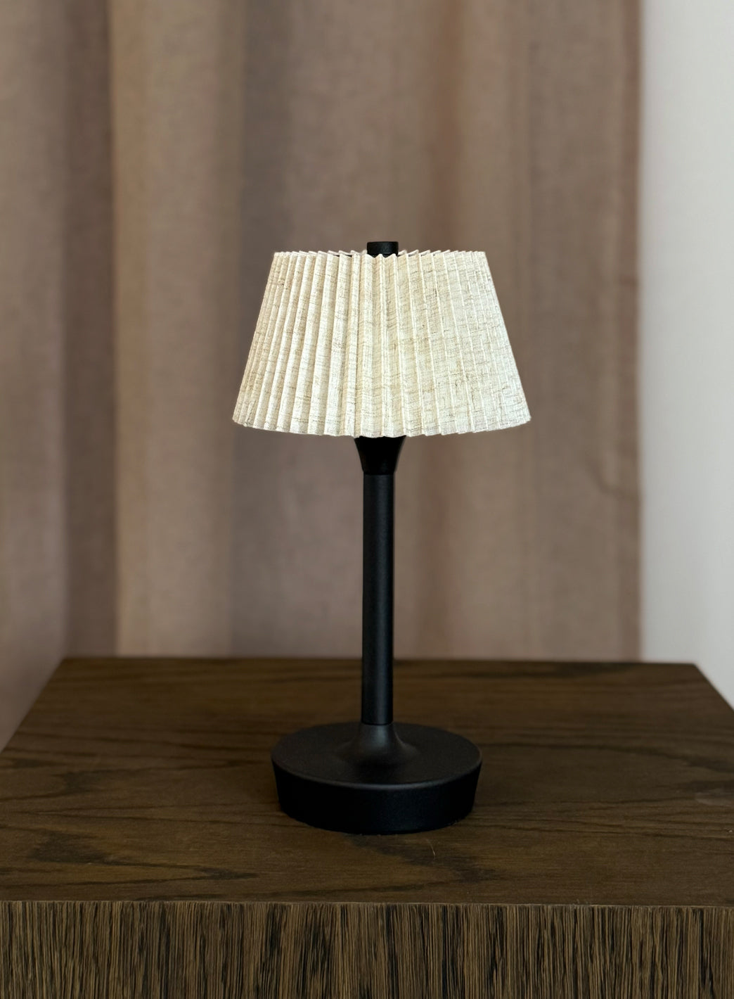 Nova oppladbar bordlampe