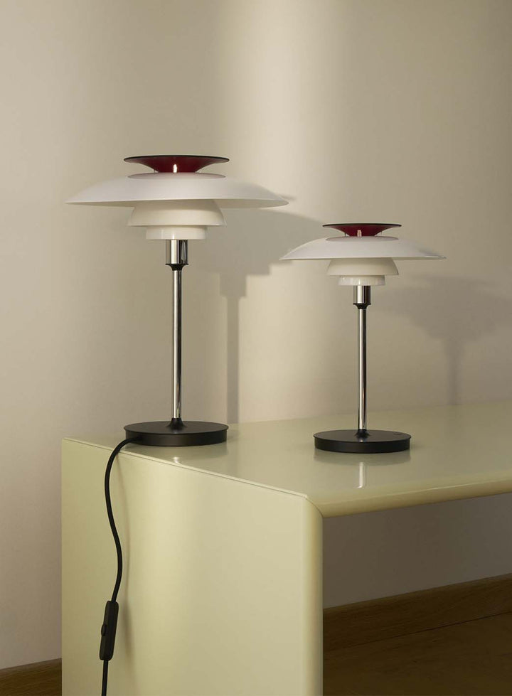 1dddadfbefcbdbd422280c633cdae60054e2b428_PH80_bordlampe_LouisPoulsen_Sort_8.jpg