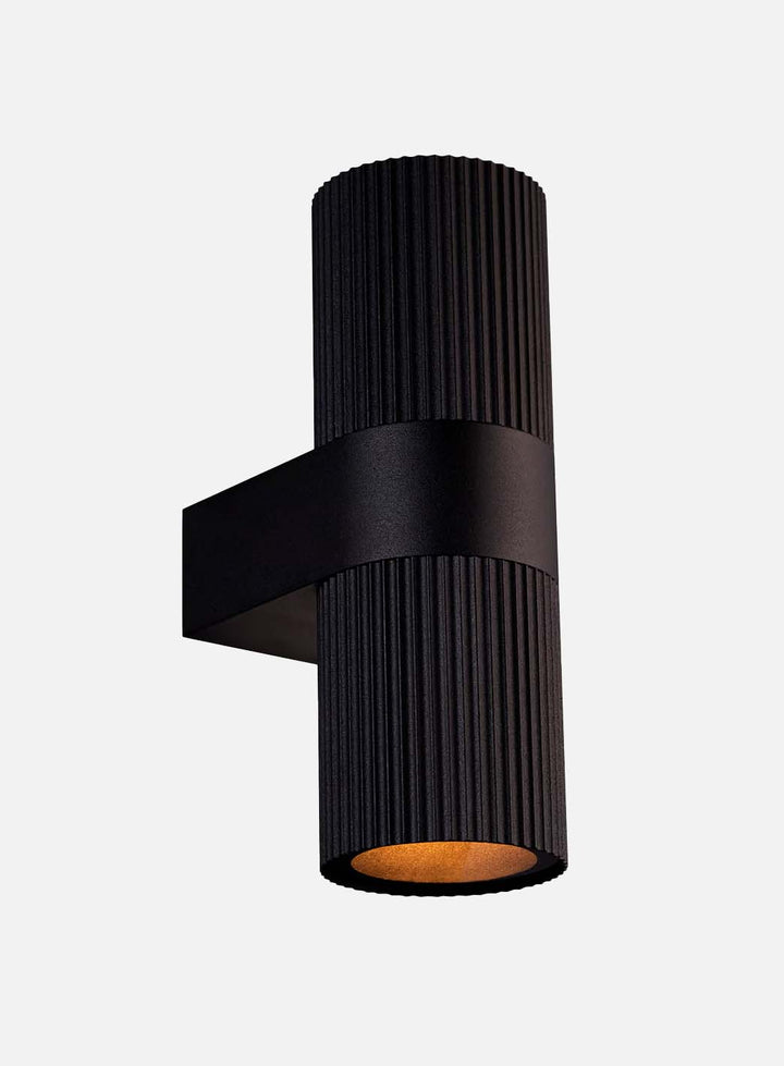 2c3443d7cc9011470ef1b1771fd2fdfbe16215de_Kyklop_utelampe_vegg_sort_3_1.jpg
