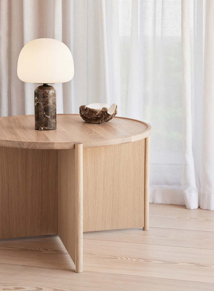 30c86a5a1f55c41bbfd1564cc4b65f01bef10016_Kin_table_lamp_33_1.jpg