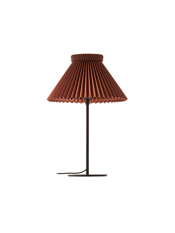 LK334 bordlampe m/skjerm