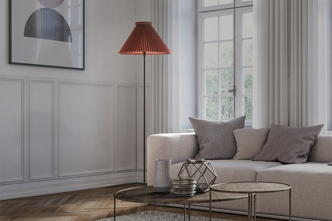 LK334 gulvlampe m/skjerm