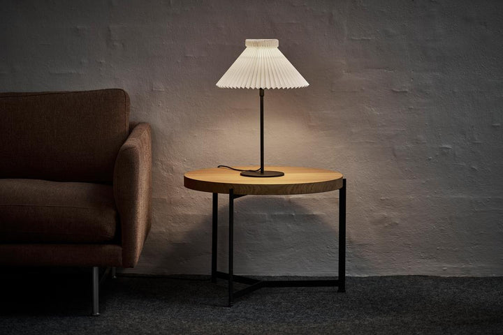 LK334 bordlampe m/skjerm