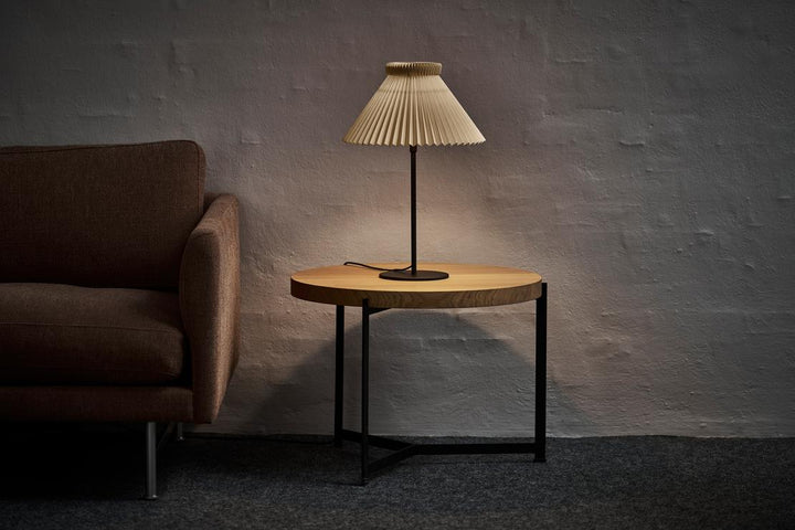 LK334 bordlampe m/skjerm