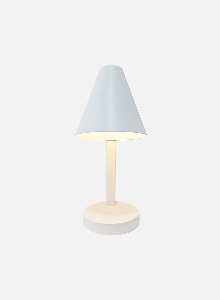 462a06a724867cbc79eca0796fbd16fefd34e427_Wilmer_bordlampe_nordlux_hvit_1_1.jpg