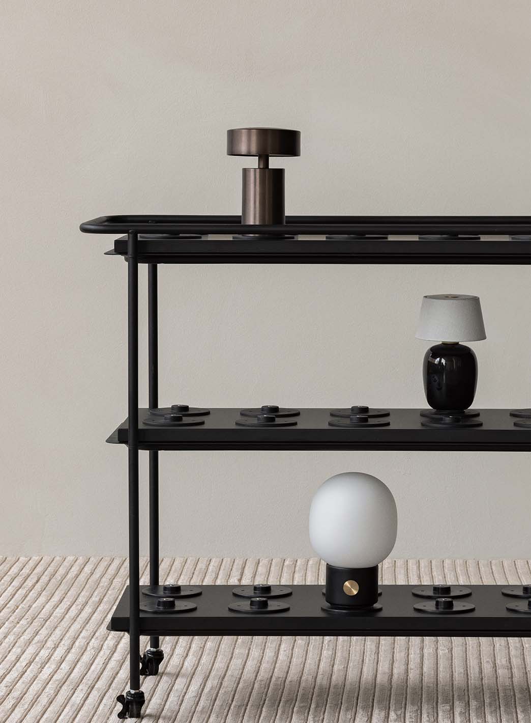 51f33c2ab7d2810e88aab7da702fc3a927aea80a_Torso_bordlampe_Audo_copenhagen_sort_5_1.jpg