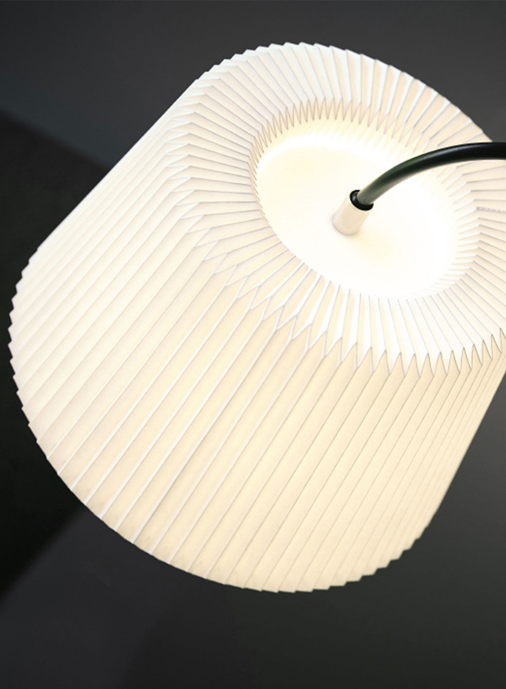 60d6e69108fff9147f9e6eed9802bde738f596c2_snowdrop_bordlampe4.jpg