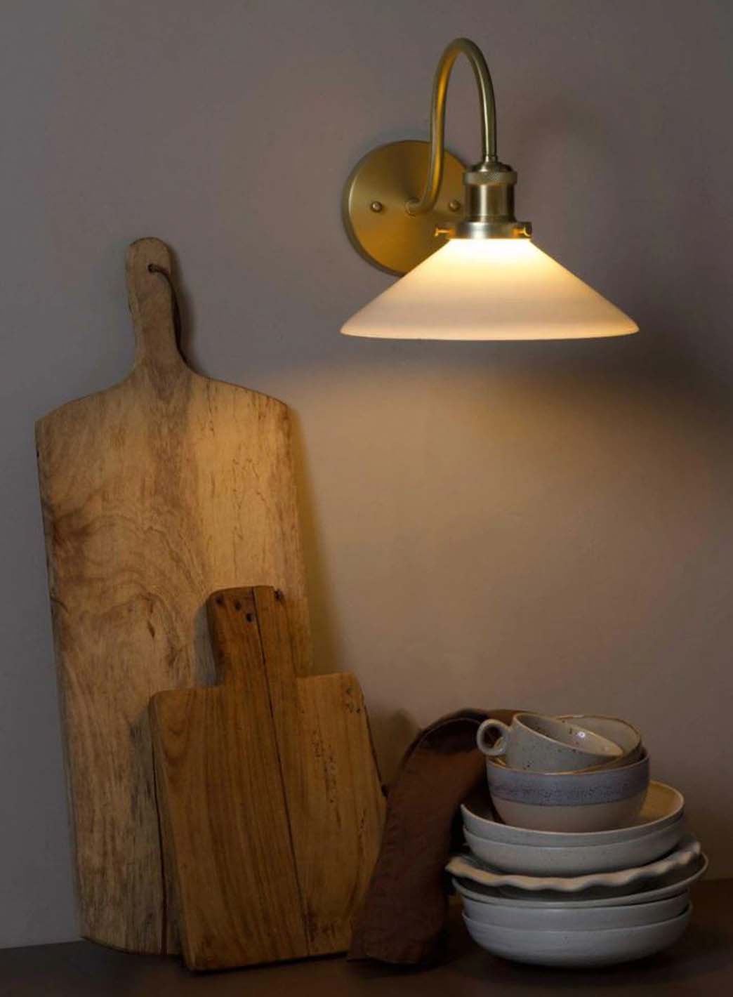 6bddf37d5e81ab47bae8addf2f995ff24bd9cd4b_August_vegglampe_milj__.JPG_3.jpg