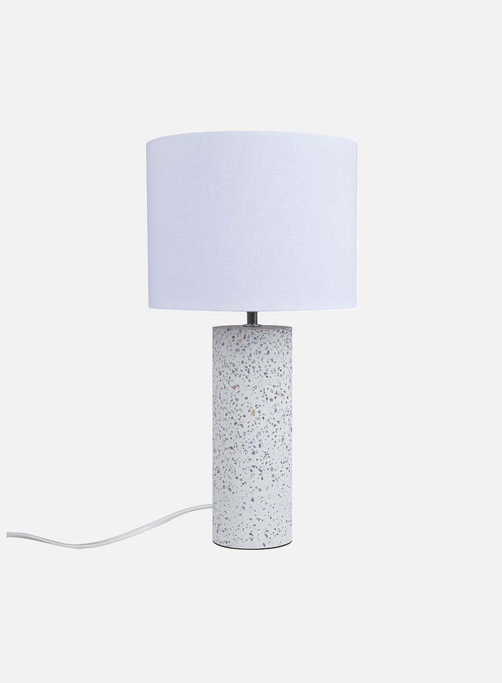 8f4da01ac46cbd25466cd62567b1d4cf9c026ce1_Antiga_bordlampe_Nordlux_2_1.jpg