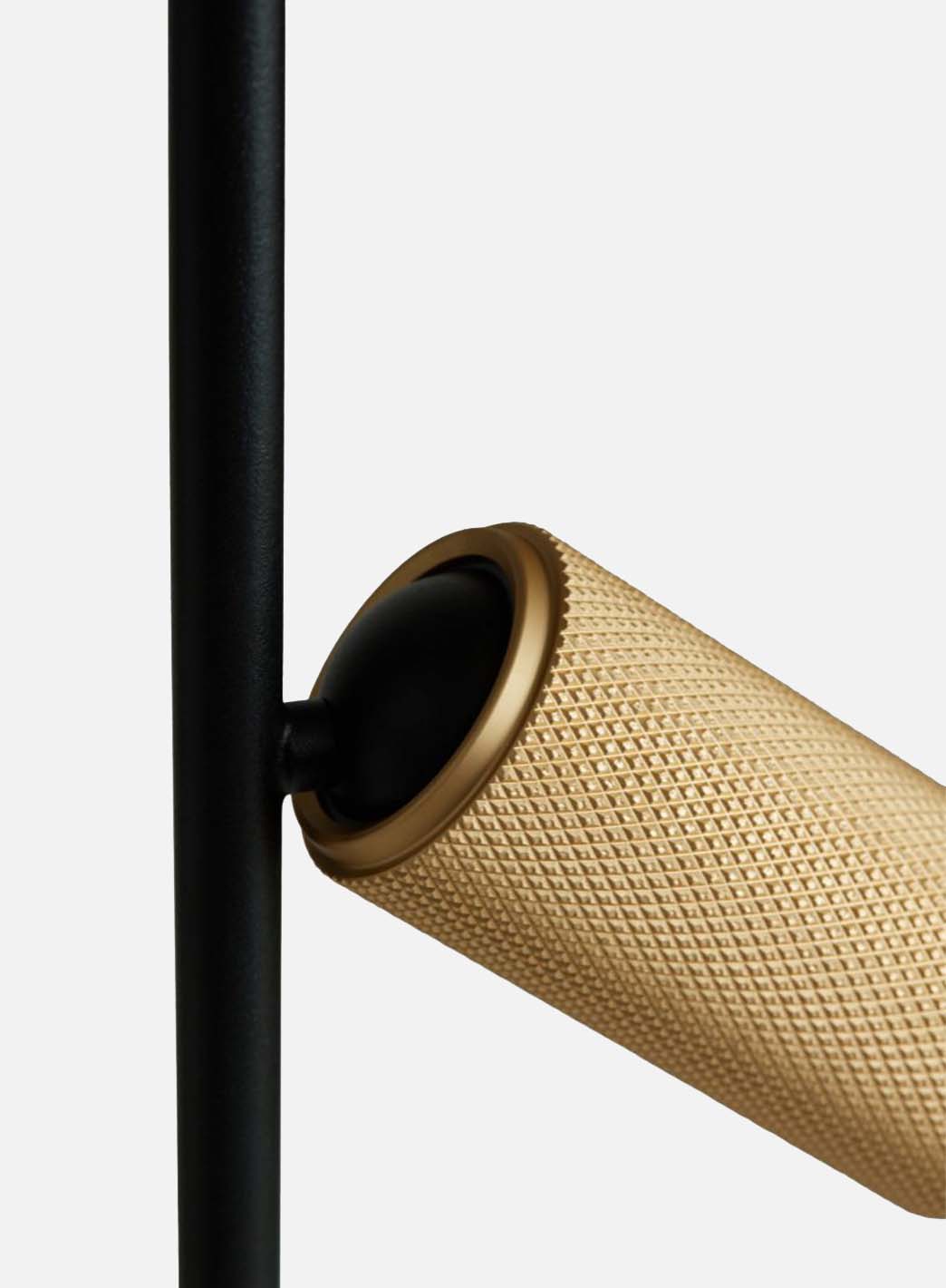 9a7ab03b1fa11aca2144a9472d2c91aefa188242_Decor_gulvlampe_1_1.jpg