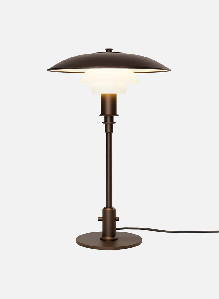 9bd51c49b5a3a8c8f6c9ed57d99fea3b0_PH_32_bordlampe_Aged_brass_opal_Louis_Poulsen_9_1.jpg