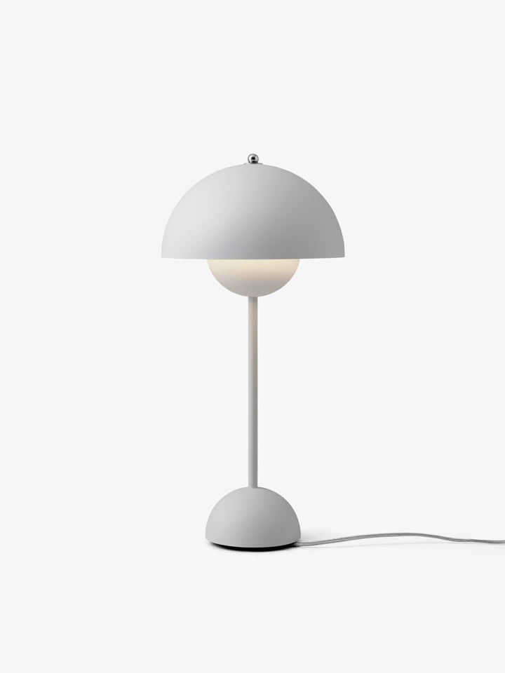 Flowerpot VP3 bordlampe