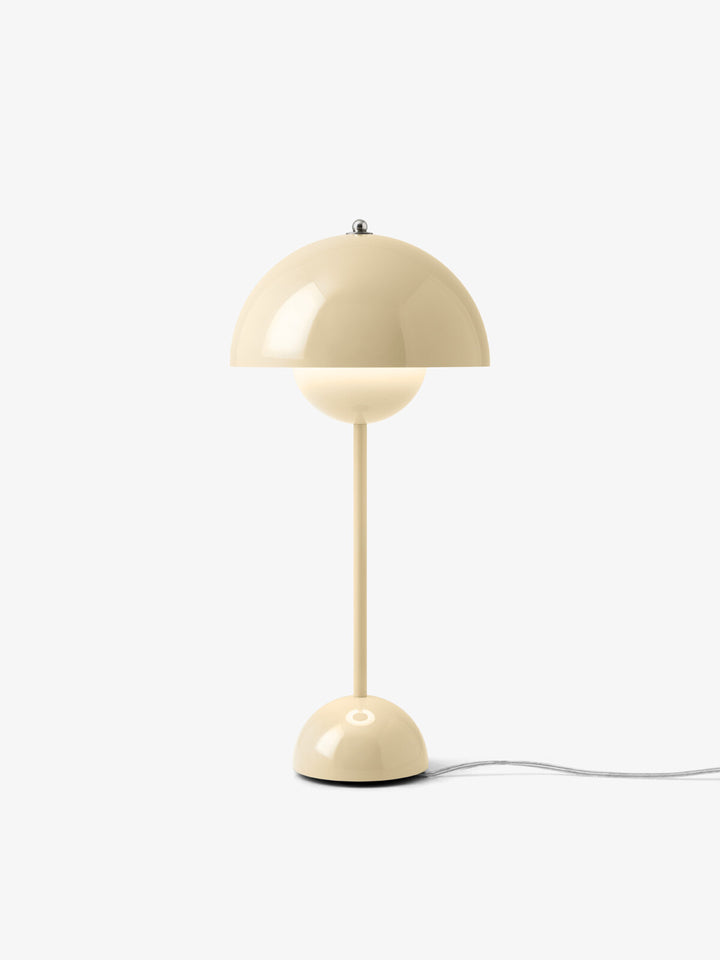 Flowerpot VP3 bordlampe