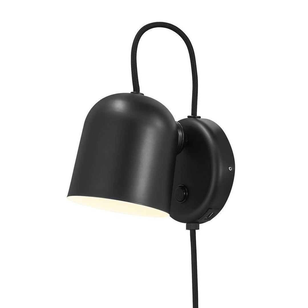 Angle-vegglampe-med-USB-Svart-Vegglamper-DFTP-2120601003-2.jpg