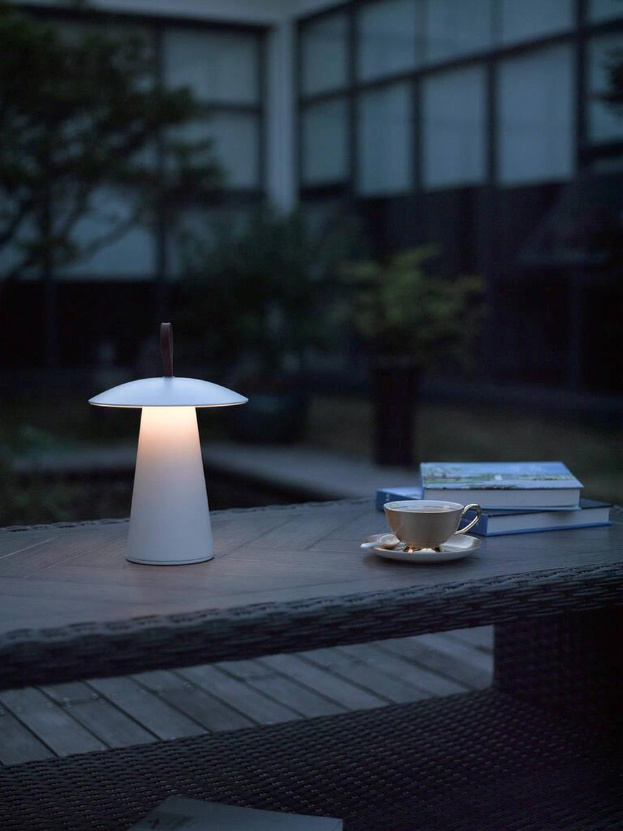 Ara-TO-GO-bordlampe-oppladbar-IP54-Utebelysning-Hagebelysning-Nordlux-2318245001-7.jpg