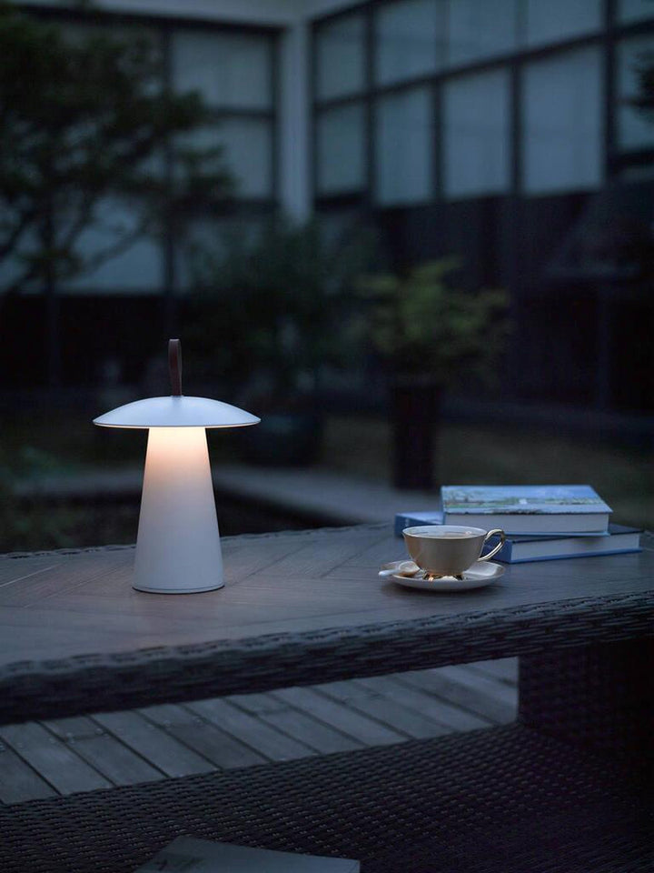 Ara-TO-GO-bordlampe-oppladbar-IP54-Utebelysning-Hagebelysning-Nordlux-2318245001-7.jpg