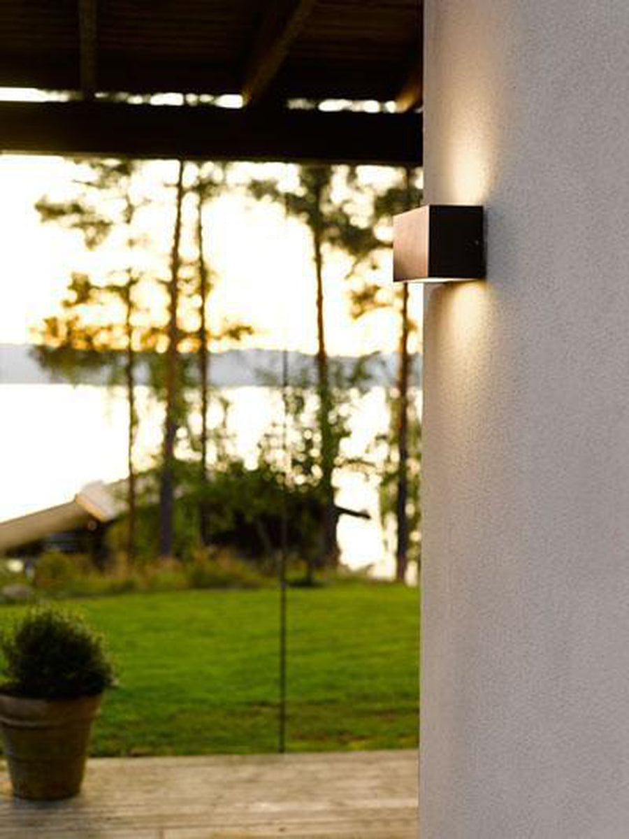 Asker-1510-8W-LED-Utebelysning-vegg-opp-og-ned-Norlys-3185575-7.jpg
