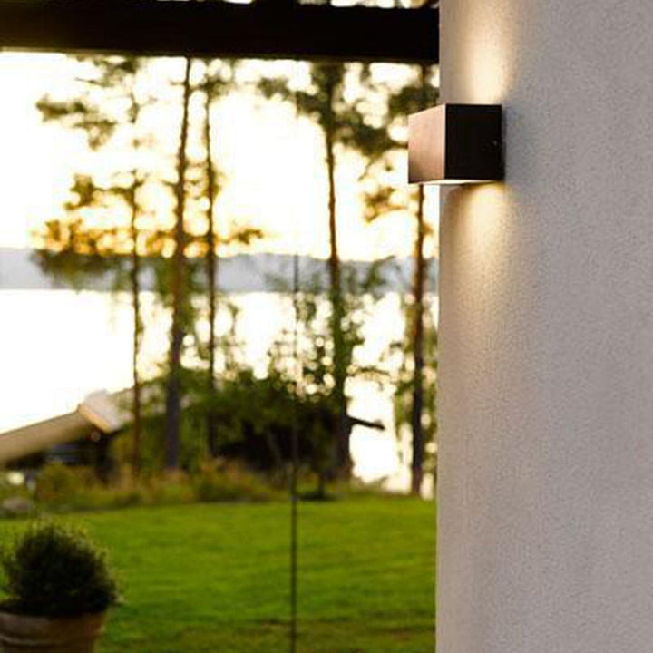 Asker-1510-8W-LED-Utebelysning-vegg-opp-og-ned-Norlys-3185575-9.jpg