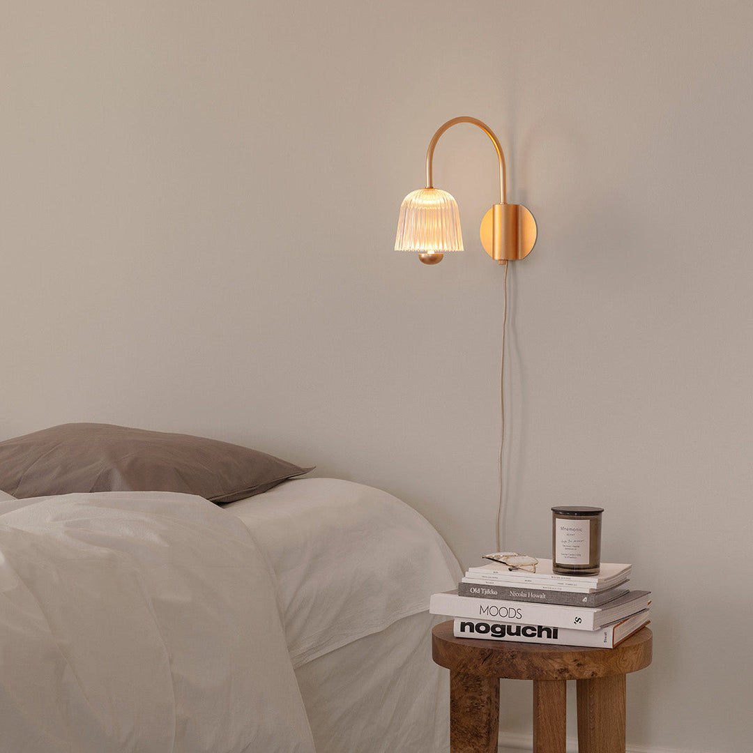 Asteea-vegglampe-67W-2700-Kelvin-Dimbar-Vegglamper-Nuura-Nua_2175001-1.jpg