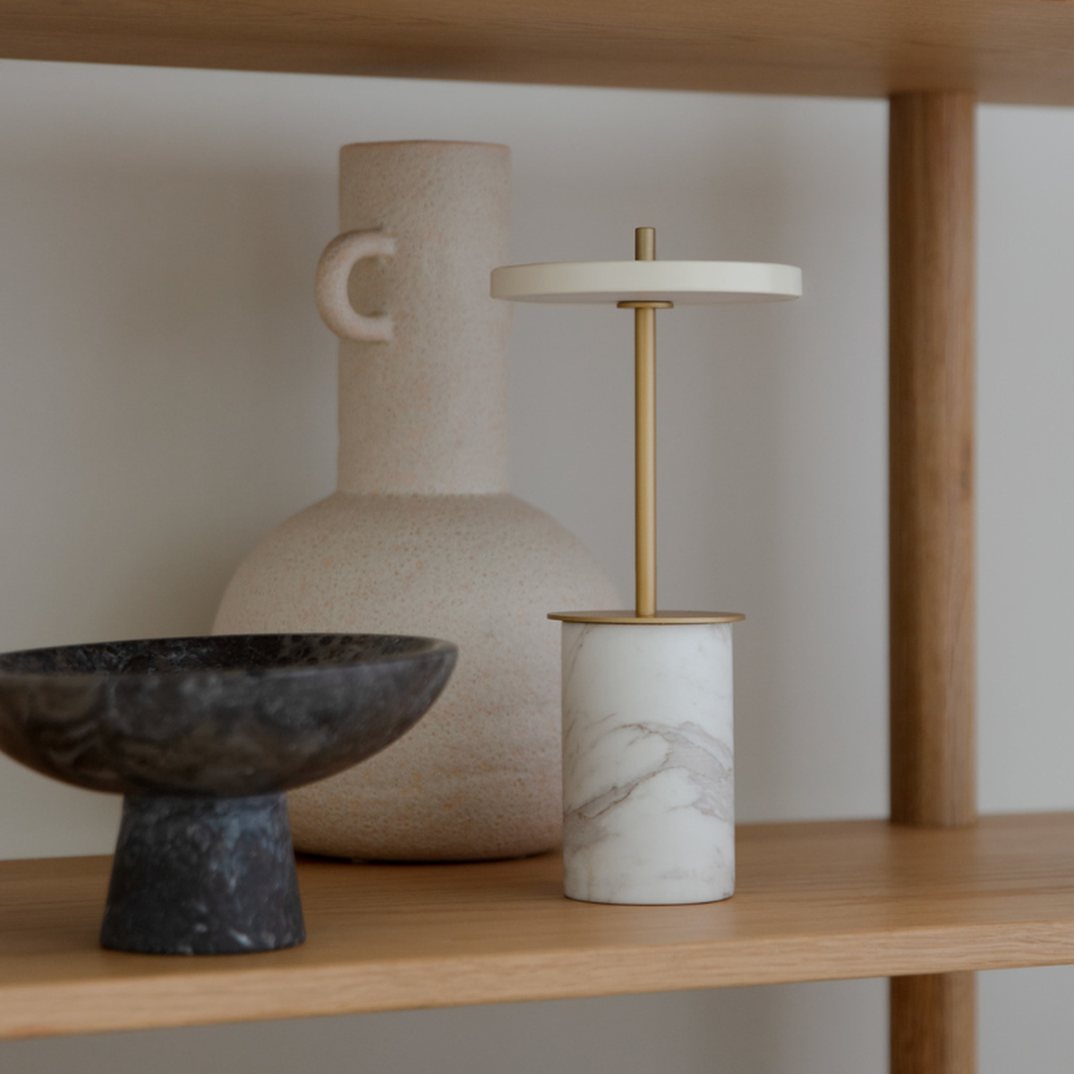 Asteria-Move-Mini-bordlampe-Bordlamper-Umage-2570-1.png