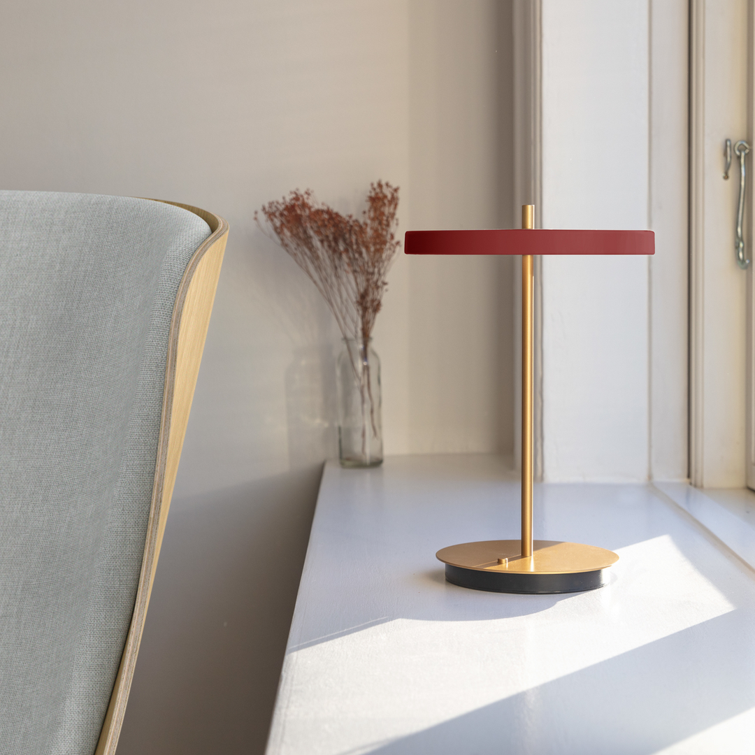 Asteria-Move-bordlampe-Bordlamper-Umage-2504-10_51754383.png