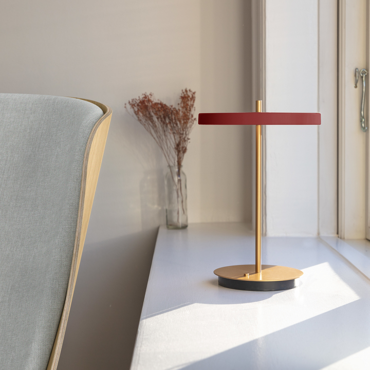 Asteria-Move-bordlampe-Bordlamper-Umage-2504-10_51754383.png