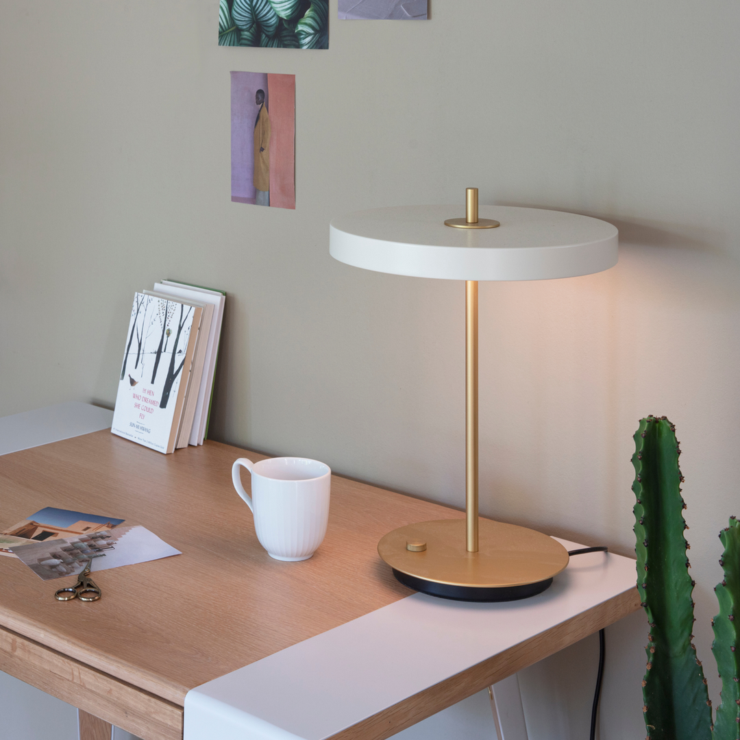 Asteria-bordlampe-Bordlamper-Umage-2305-11.png