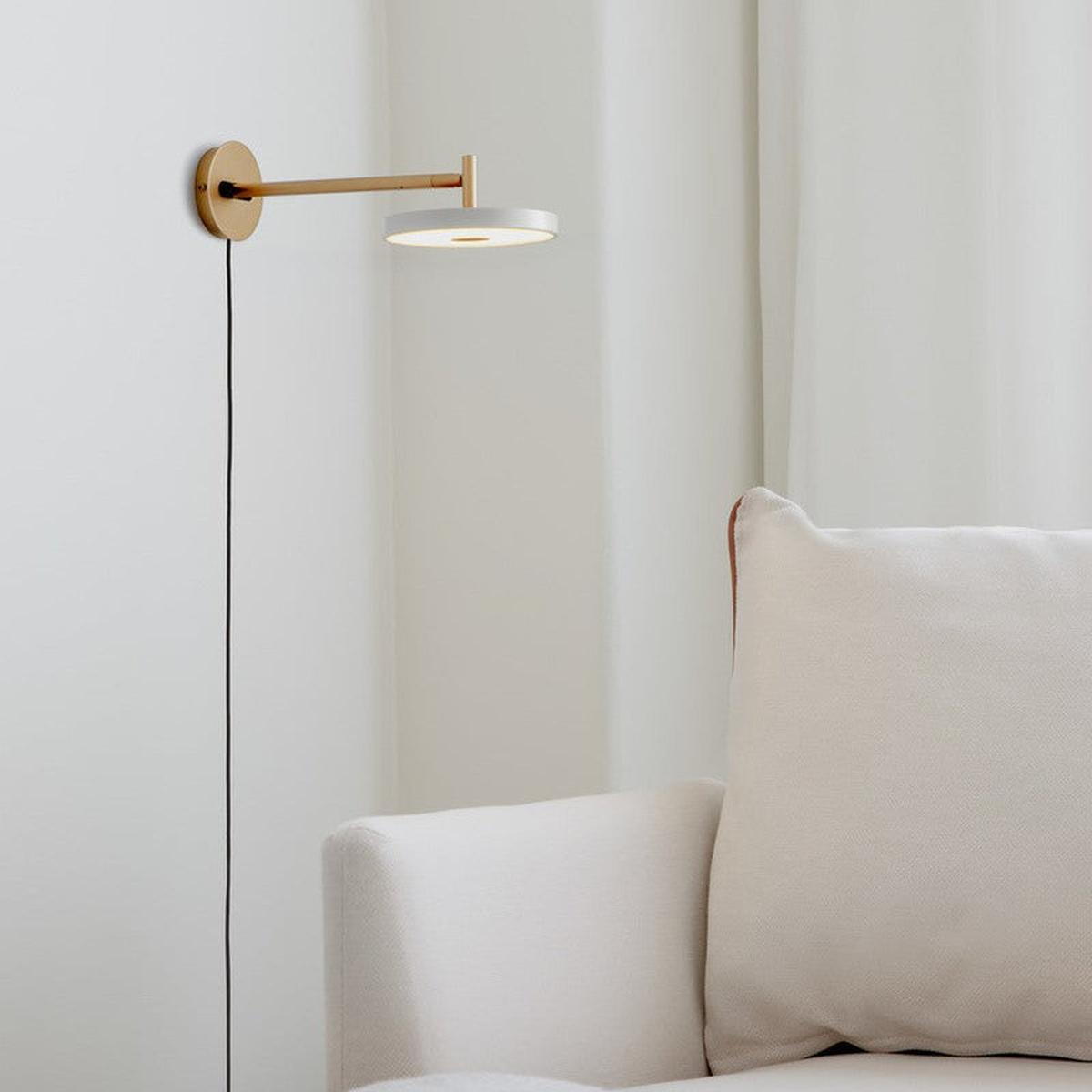 Asteria-vegglampe-lang-Vegglamper-Umage-2281-1.jpg