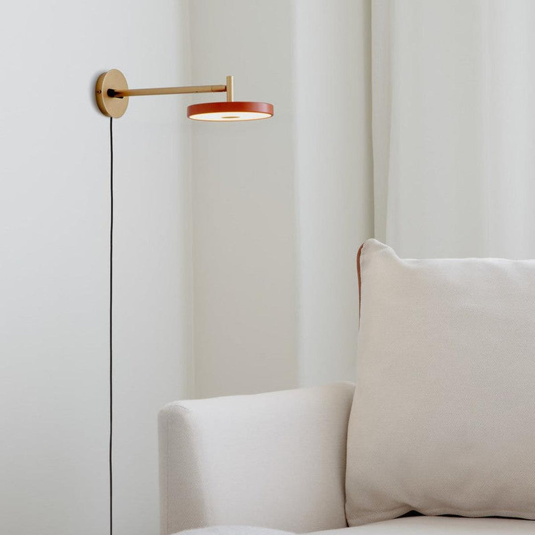 Asteria-vegglampe-lang-Vegglamper-Umage-2281-2.jpg