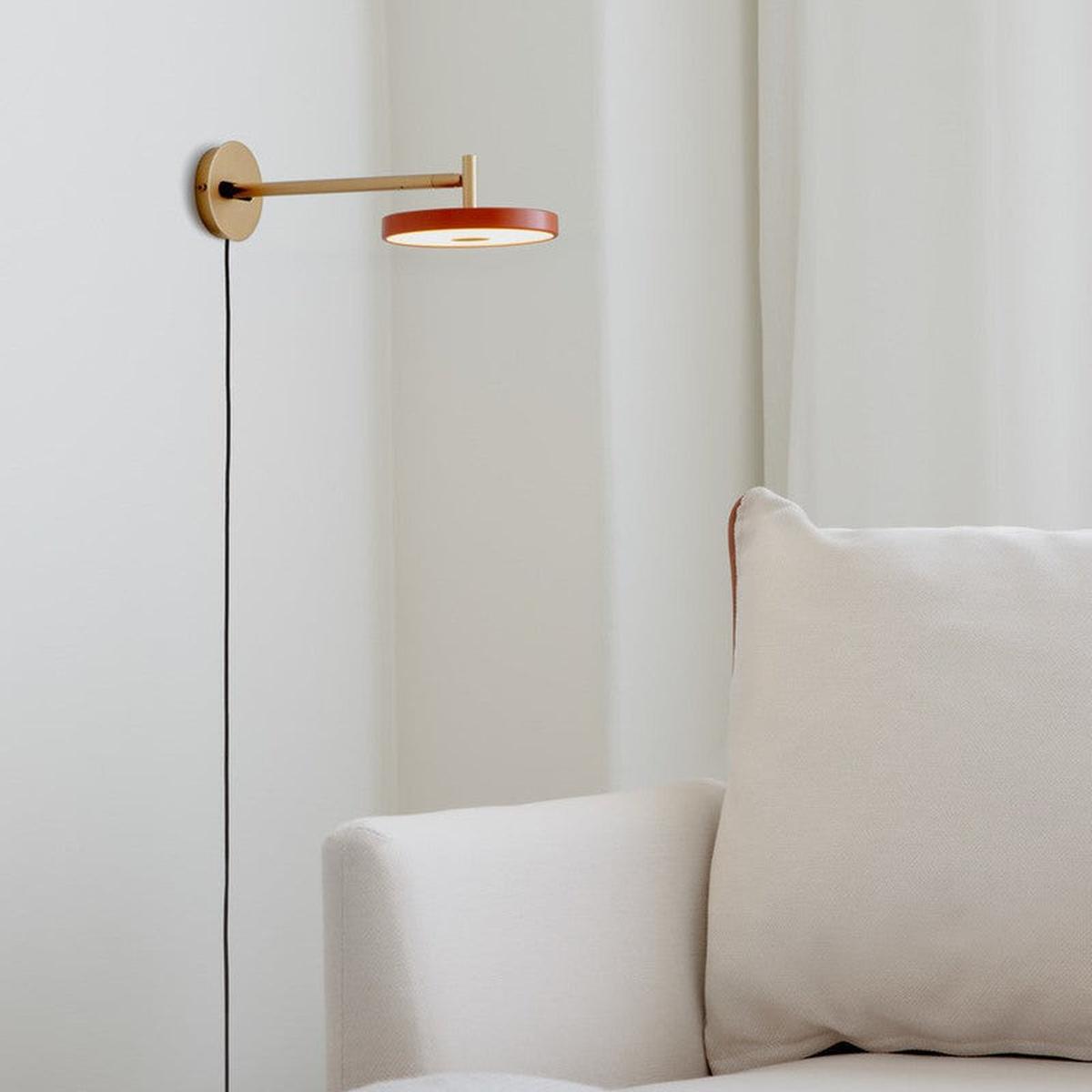 Asteria-vegglampe-lang-Vegglamper-Umage-2281-2.jpg