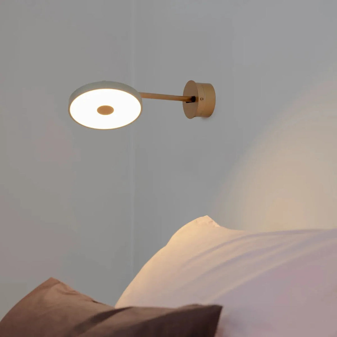 Asteria-vegglampe-lang-til-skjult-anlegg-Vegglamper-Umage-2281C4264-10.webp