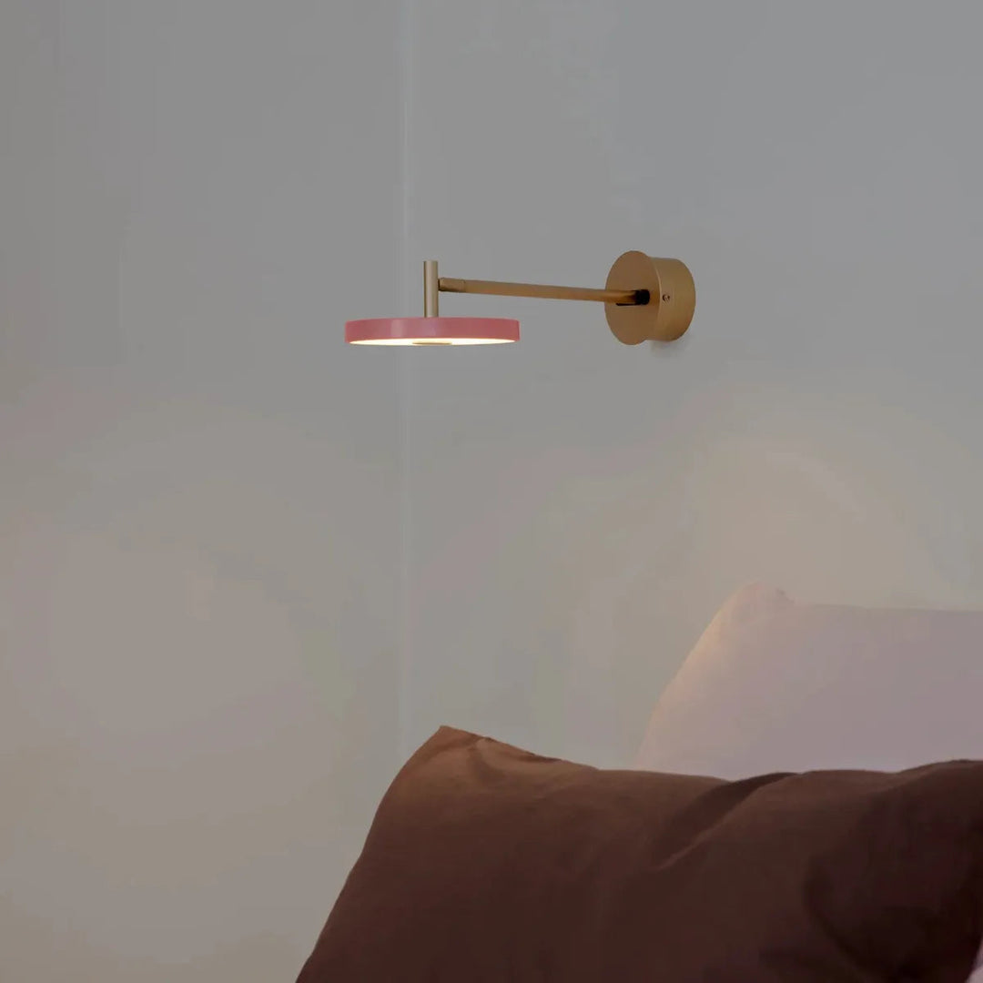 Asteria-vegglampe-lang-til-skjult-anlegg-Vegglamper-Umage-2281C4264-17.webp