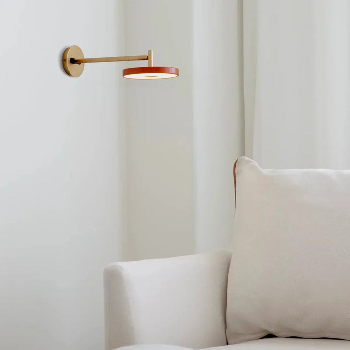 Asteria-vegglampe-lang-til-skjult-anlegg-Vegglamper-Umage-2281C4264-18.webp