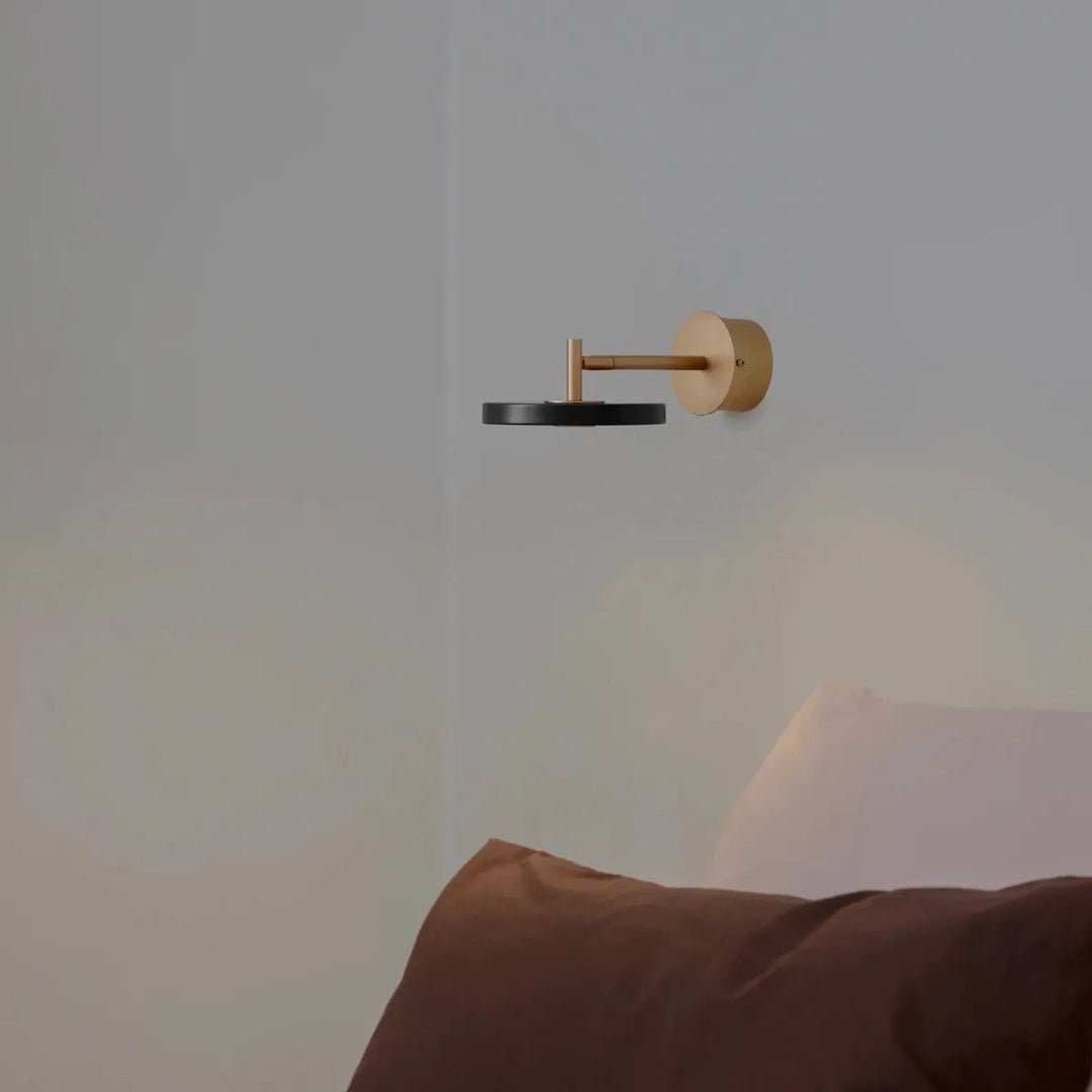 Asteria-vegglampe-lang-til-skjult-anlegg-Vegglamper-Umage-2281C4264-9.webp