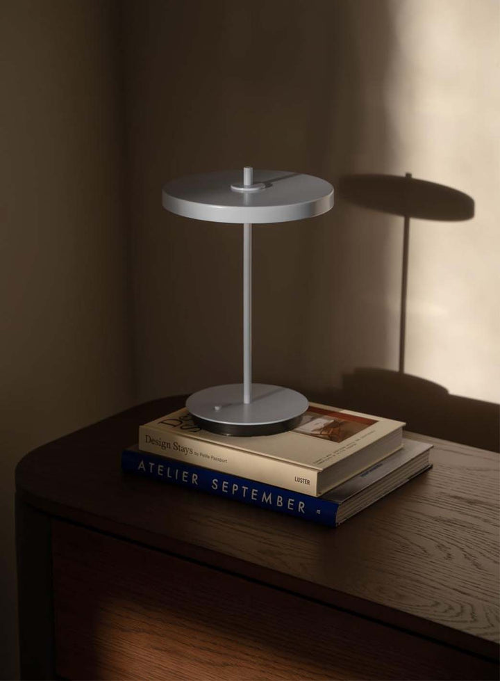 Asteria Move Monochrome oppladbar bordlampe