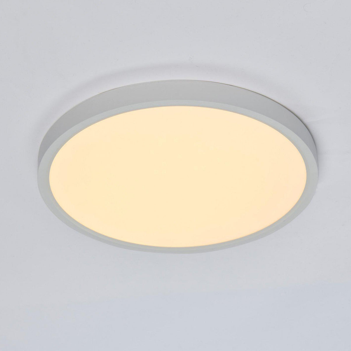 Astor-taklampe-40-cm-32W-3-step-dim-Hvit-Taklamper-Ms-belysning-9400307503-2.png