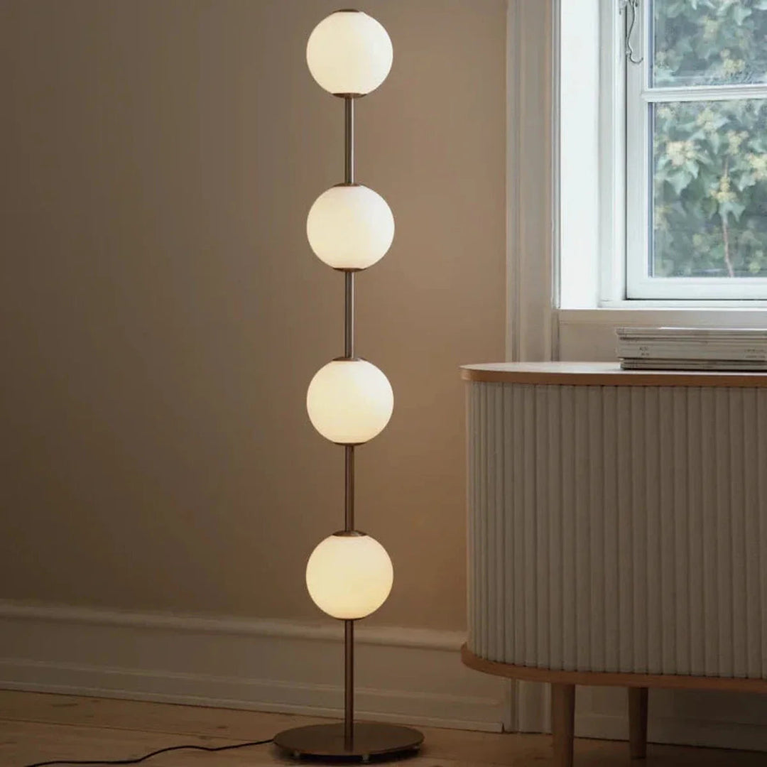 Audrey-gulvlampe-Gulvlamper-Umage-2257-5.webp