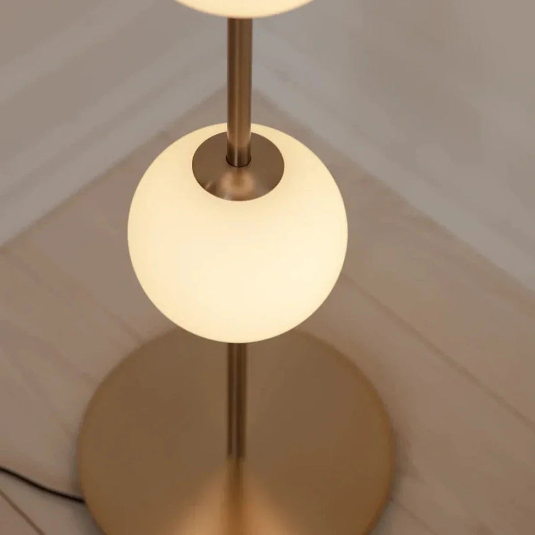 Audrey-gulvlampe-Gulvlamper-Umage-2257-6.webp
