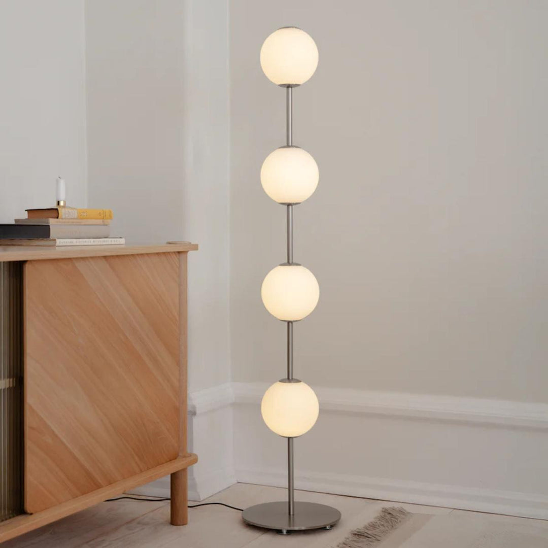 Audrey-gulvlampe-Gulvlamper-Umage-2257-8.jpg