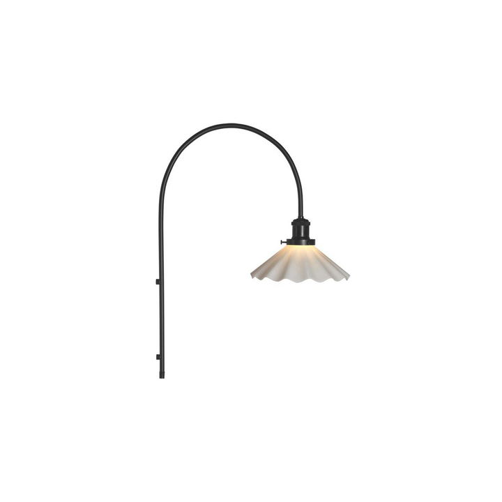 August-vegglampe-Hvit-med-plisse-monster-Vegglamper-Pr-home-of-Scandinavia-Ab-Prh_3152510-2.png