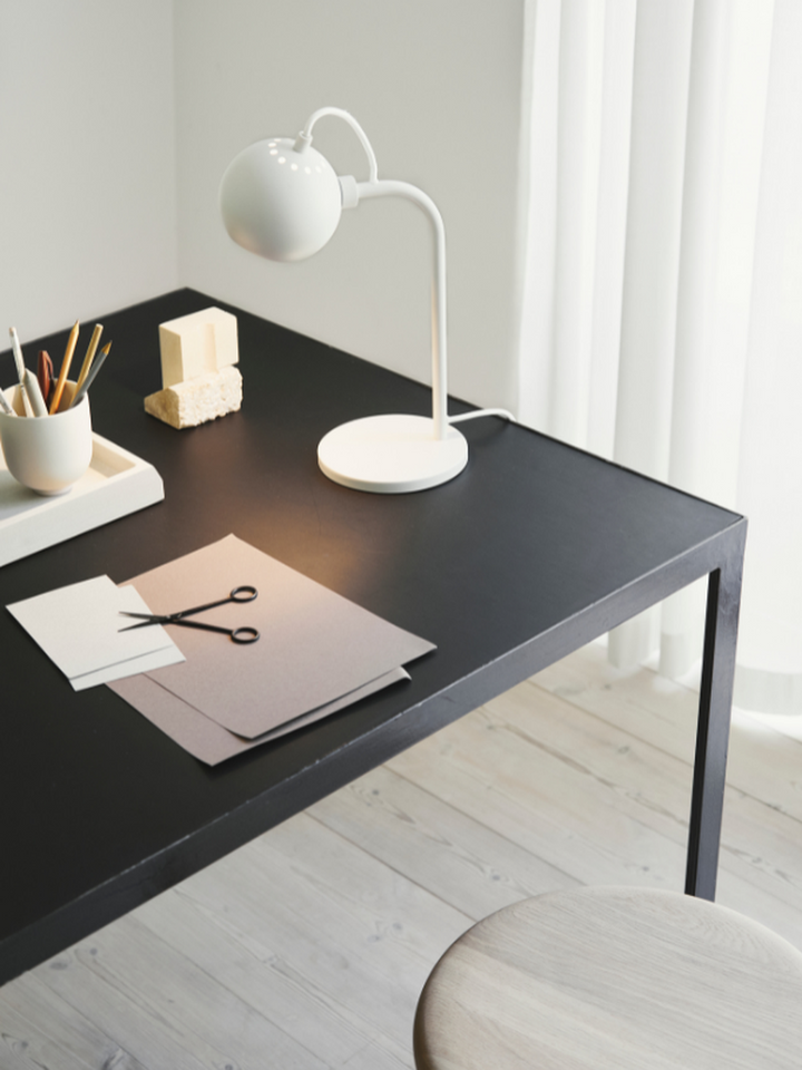 Ball single bordlampe