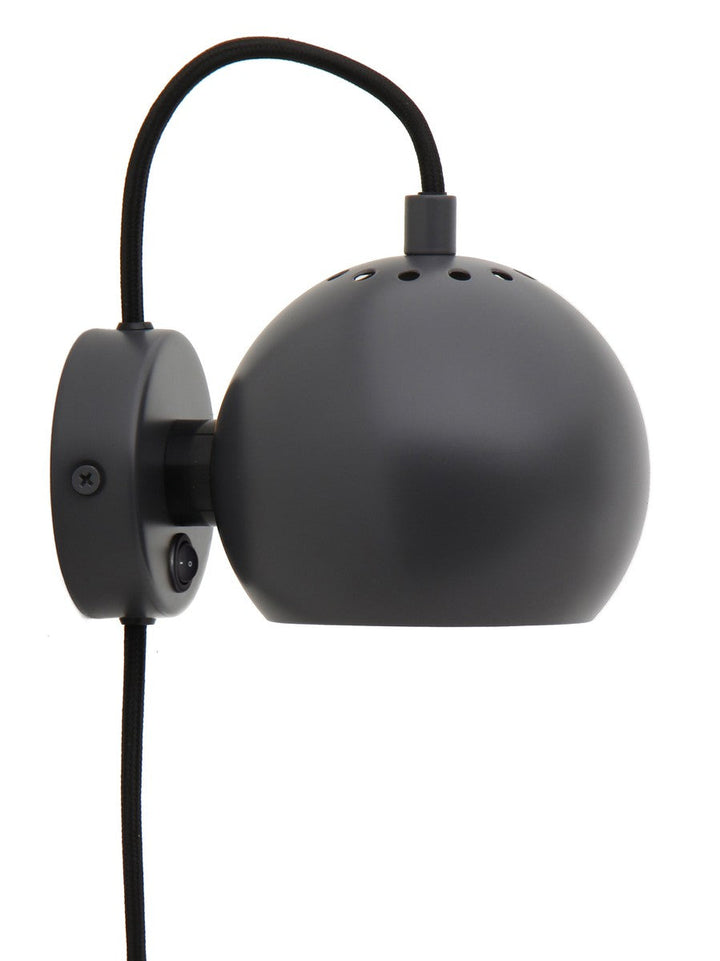 Ball-vegglampe-O12-cm-Vegglamper-Frandsen-123397-10.jpg