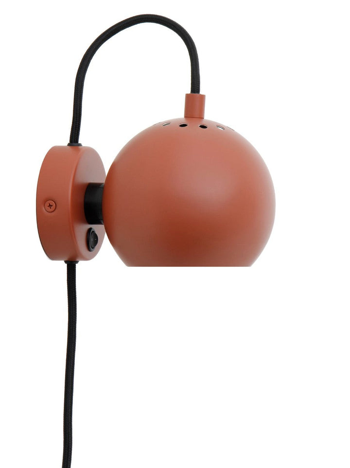 Ball-vegglampe-O12-cm-Vegglamper-Frandsen-123397-13.jpg