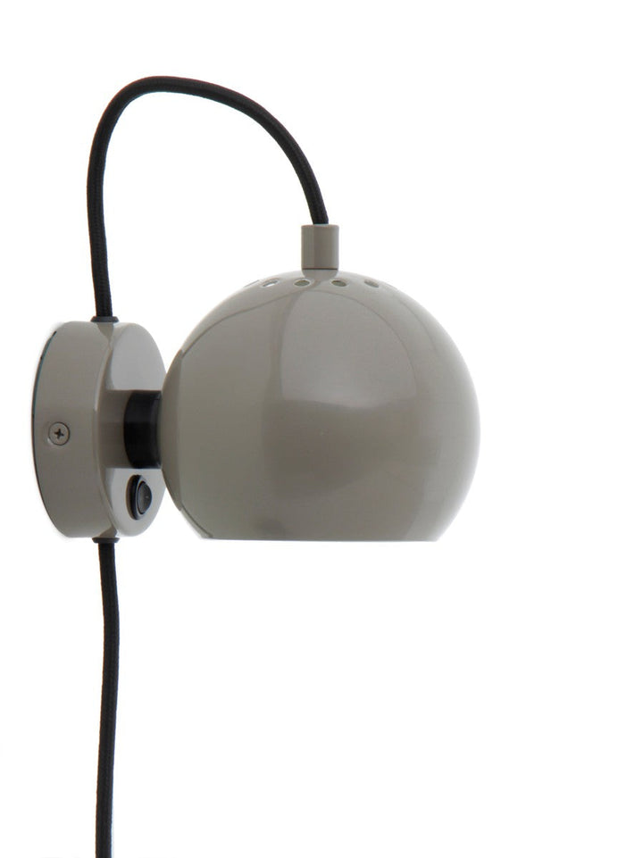 Ball-vegglampe-O12-cm-Vegglamper-Frandsen-123397-18.jpg