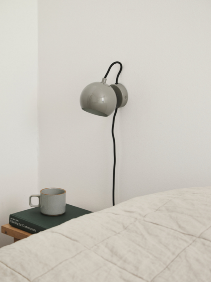 Ball-vegglampe-O12-cm-Vegglamper-Frandsen-123397-4.png