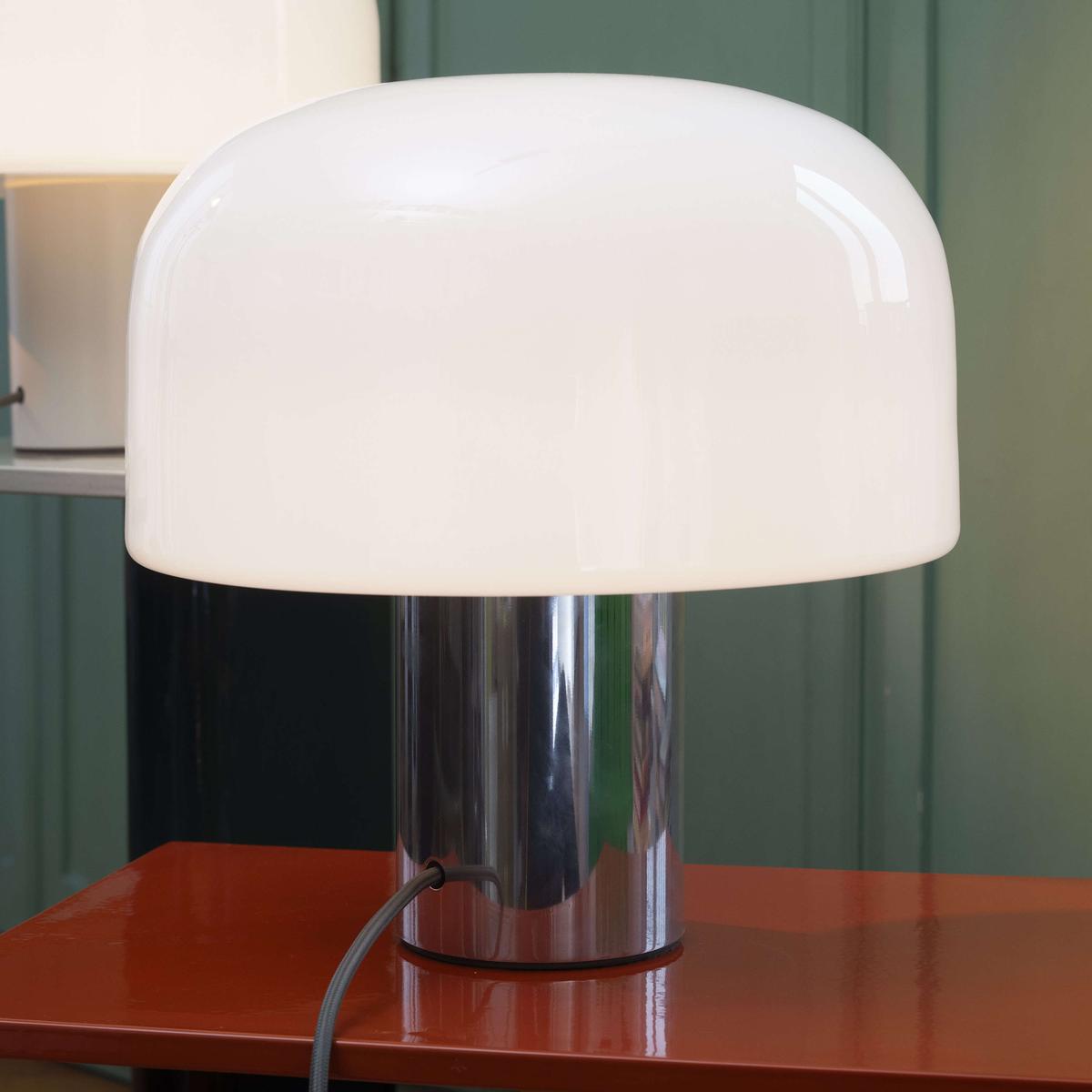 Bellhop-Glass-T-bordlampe-Bordlamper-Flos-Fls_F1074064-8.jpg
