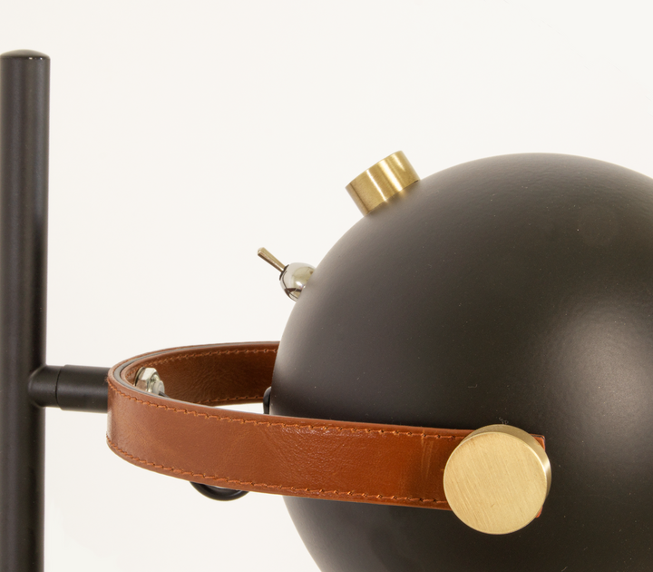 Bow-gulvlampe-Gulvlamper-Aneta-Lighting-69801-01-8.png